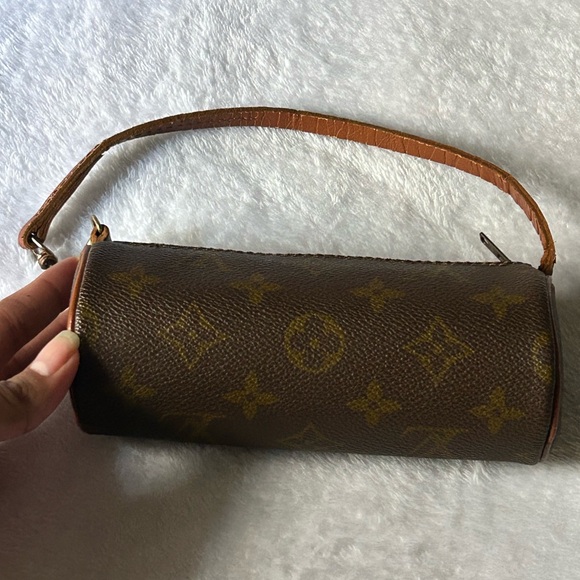 Louis Vuitton Vintage Authentic Monogram Mini Papillon Pochette - Picture 4 of 15